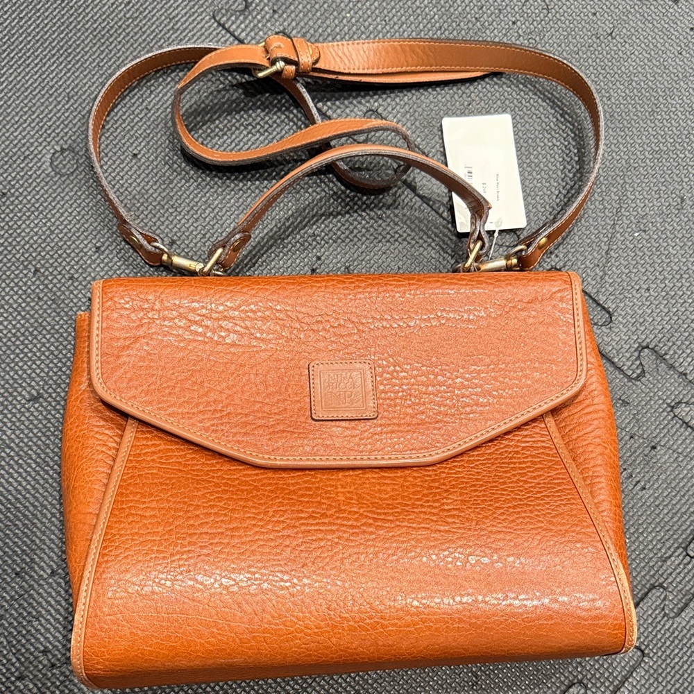 Elegant Brown  Leather Bag Nina Ricci